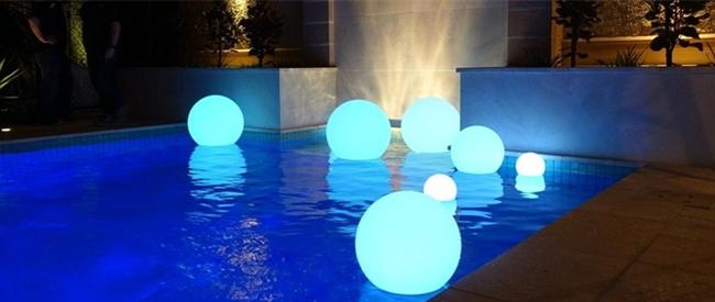 Wieder aufladbarer riesiger Ball LED Weihnachtsbeleuchtet 50cm Durchmesser für Dekoration im Freien