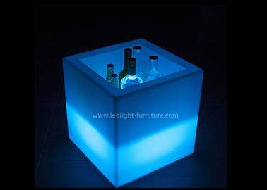 China Wieder aufladbare des Polyäthylen-LED Eis-Eimer-Kühlvorrichtung Würfel-des Licht-40cm für Flaschen-Anzeige fournisseur