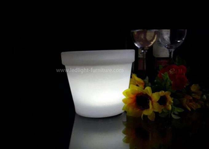 Bunte Mini-Plastik-LED Blumen-Töpfe RGB für Tabellen-/Garten-Dekoration