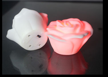 China Weiße Plastik-Rose formte geführtes Nachtlicht mit Wasser-Aktion oder Knopf-weg von/an fournisseur